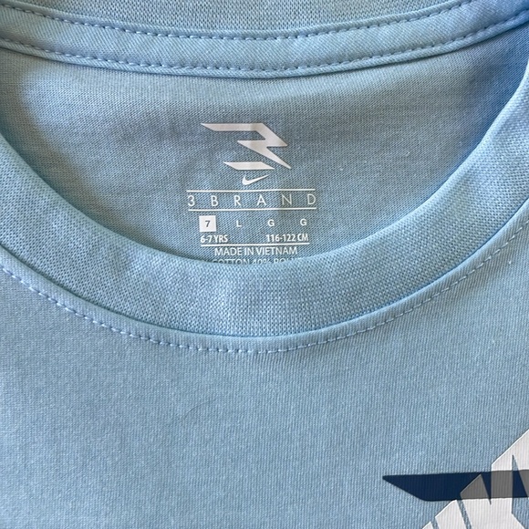 NEW! LIGHT BLUE AND TAN 2-PIECE T-SHIRT & SHORTS SET. SIZE 7. BOYS. - Picture 7 of 8